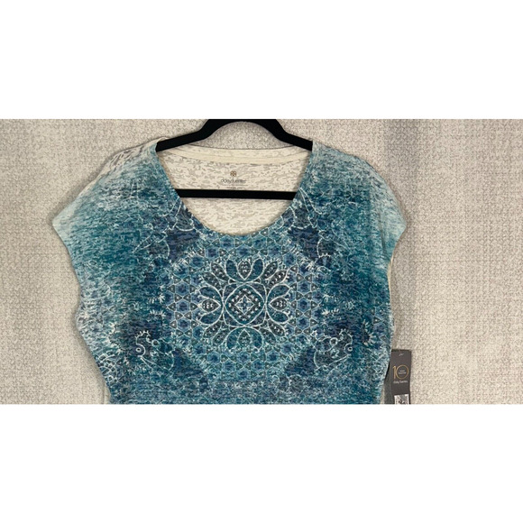 Daisy Fuentes Top Womens Medium Blue Burnout Cap Sleeve Intage Tee Blouse NWT - Picture 3 of 9